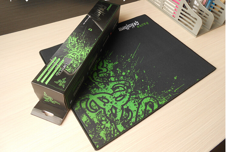 g03.a.alicdn.com/kf/HTB10WJSIXXXXXc8XpXXq6xXFXXXj/Hot-sell-OEM-Boxed-Razer-Goliathus-Mouse-pad-Size-320-250-4-0-Speed-version-Gaming.jpg