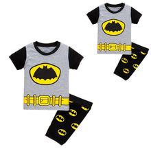2016 2pcs Kids Baby Boys Pajamas Sets T-shirt Shorts Dark Gray Cotton Cartoon Minions Cotton Outfits Boys Sleepwear Summer 1-7Y