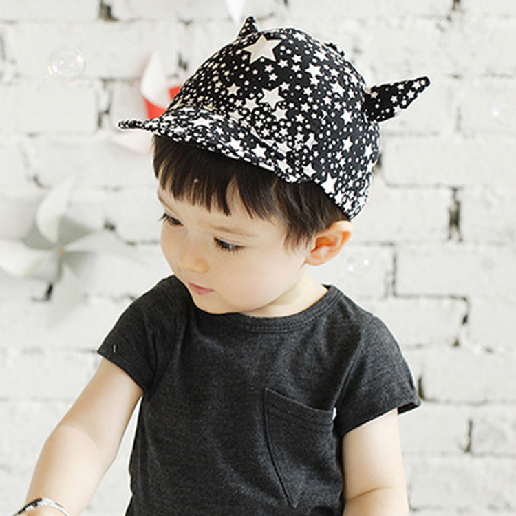 Small demon ear cap Black and white stars flanging caps skull kids hats new born photography baby winter hat nonnet enfant