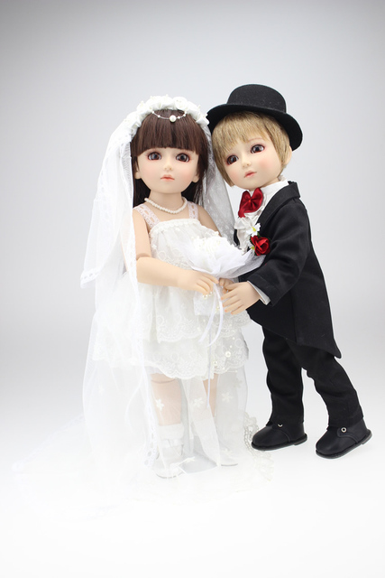 bride and groom dolls