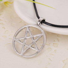 Daren Design Inverse Pentagram Pendant Kuroshitsuji Hunter Van Helsing Hell Satan Logo Necklace Jewelry Wholesale