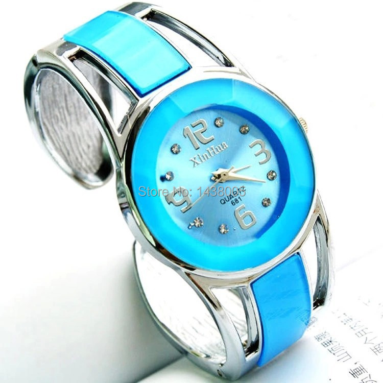               Relojes Mujer WQ063