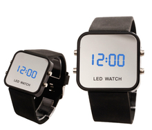 Nuevo 2015 clásica cara de espejo LED fecha Sport Rubber reloj de pulsera Digital SHUS