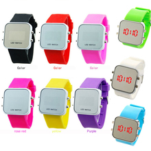 Hot fashion classic jelly silicone sports men and women students LED watch children watch the boys and girls