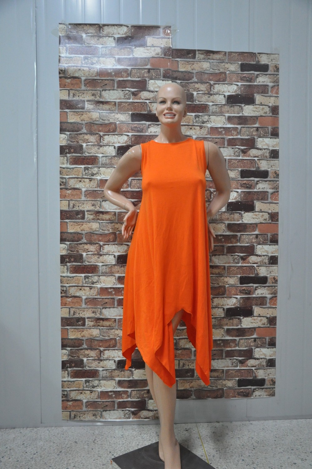 1727703097_768226816