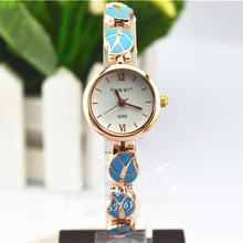 2015 nuevas mujeres del verano caliente venta de punto reloj pulsera tejida con mujeres del reloj de pulsera de cuerda a mano mujeres reloj de cuarzo