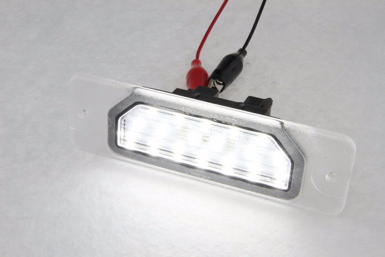 led license plate lamp for infiniti (10)