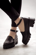 Thick Crust Creepers Platform Round Toe Chunky Heeled Ankle Straps Women Single Shoes Retro Classic High Heels Free Shipping
