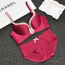 Wire Free 3/4 Cup Underwear Slip-Resistant Floral Lace Bra And Briefs Set Adjustment Side Gathering Sexy Push Up Women Bra Set