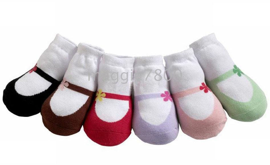 All Listings Baby shoes and socks: Anyone found any amazing techniques on getting bub to leave their shoes and socks on? My little man pulls them off quicker than I cam put them on, and his poor little feet are so cold. - BabyCenter Australia.