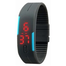 Fashion Sport LED Watches Silicone Rubber Touch Screen Digital Watches Men Women Waterproof Bracelet Wristwatch Y60
