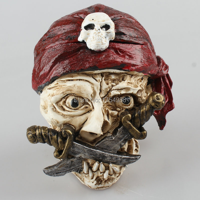 Pirate skull ashtray .jpg