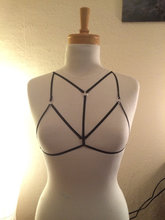 free shipping.Caged Body Harness Bra Bondage Lingerie Black Gothic Club Erotic Rebel Harness Simple Cleavage Harness