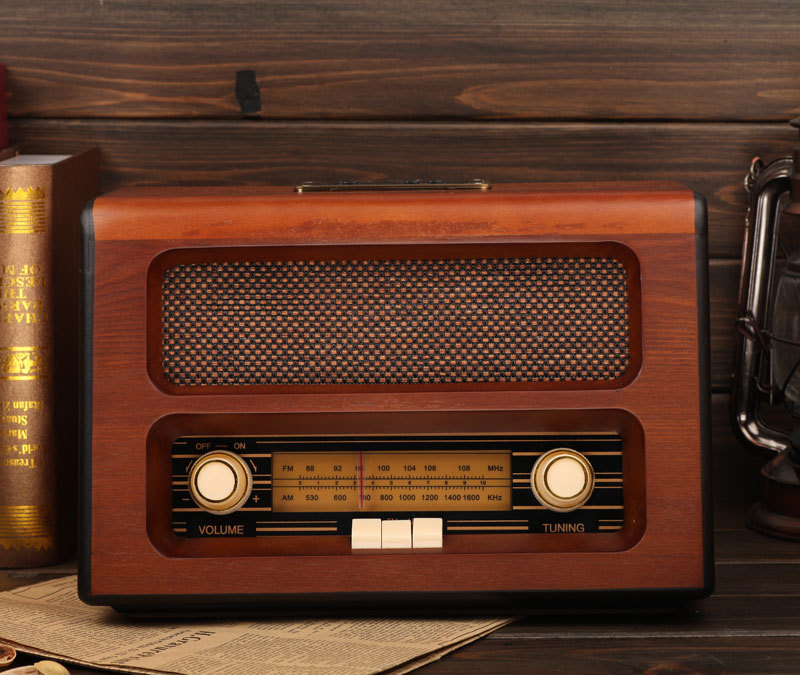 Vintage Table Radios 19
