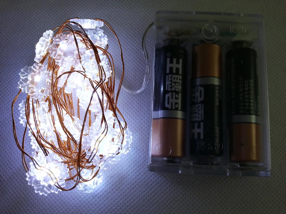 Snowflake Theme 3AA Battery Powered 3M 30 LED Copper String Fairy Lights, Christmas Holiday Lighting