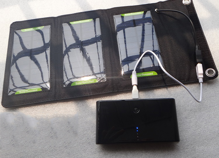 100% real Solar Panel Fordable and Portable Solar Charger 5W Waterproof Solar battery board charging under the sun 100% real Solar Panel Fordable and Portable Solar Charger 5W Waterproof Solar battery board charging under the sun