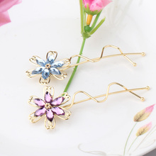 Korean Fashion Wave Hair Accessories Exquisite Imitation Diamond Jewelry Barrettes Wholesale Hair Side Clips Flower Hairpins