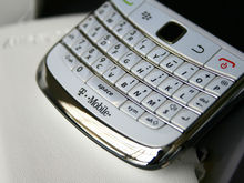 Original Unlocked Blackberry Bold 9700 Cell Phones 2 44 TFT Screen QWERTY 3 15MP Camera 2