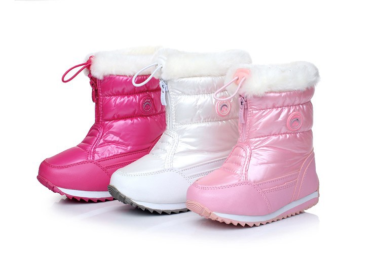 snow boots girl
