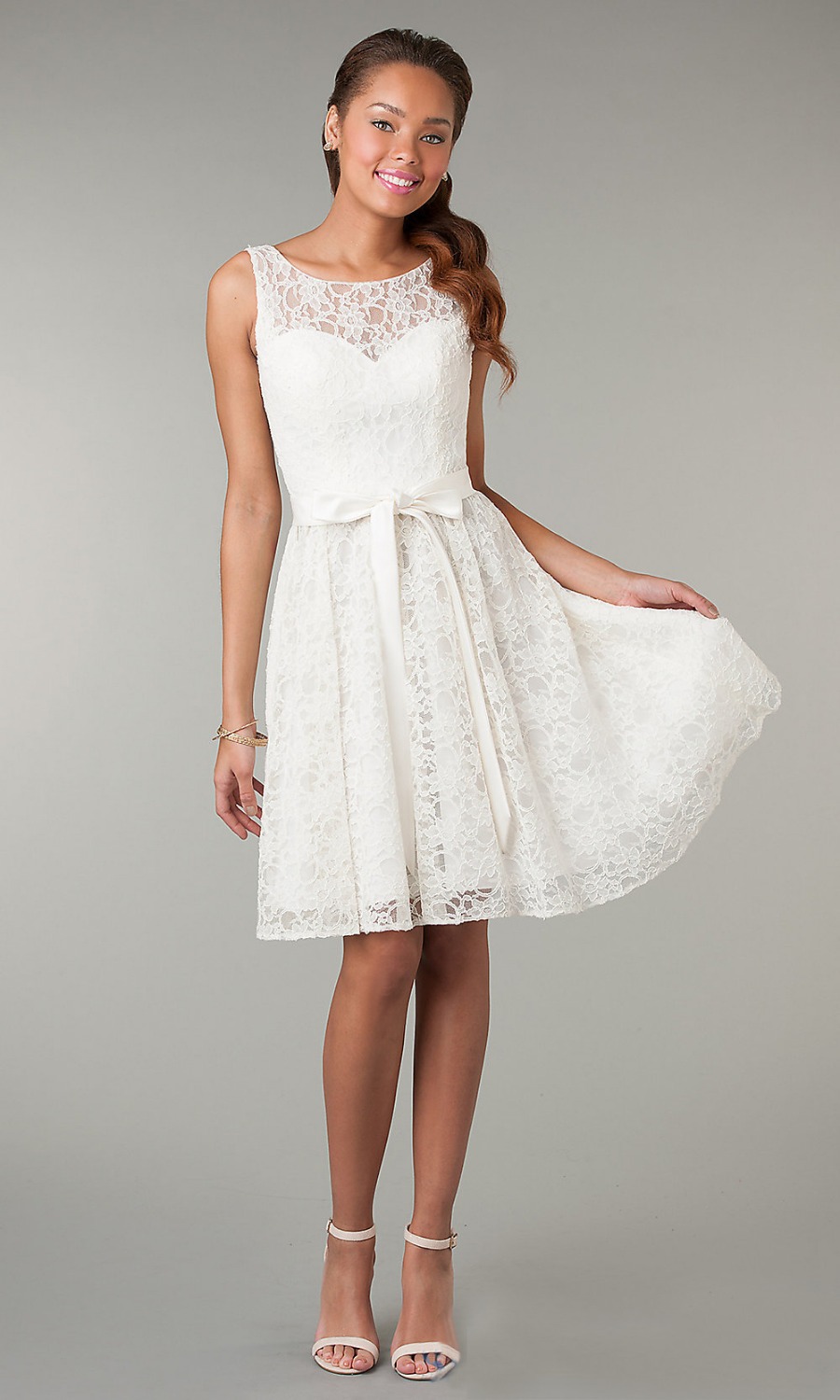 Dentelle longueur au genou robe de mariée Dentelle longueur au genou robe de mariée