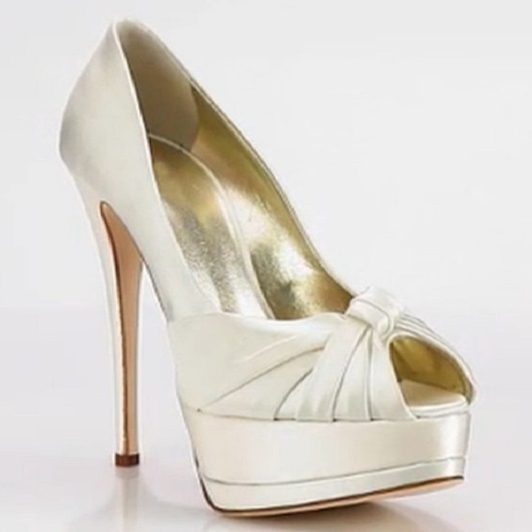size 12 wide women's heels