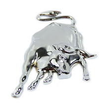 1pCS Creative Fashion 3D Three-Dimensional Metal Bull Personality Car Styling Body Stickers Silver Gold CT2028