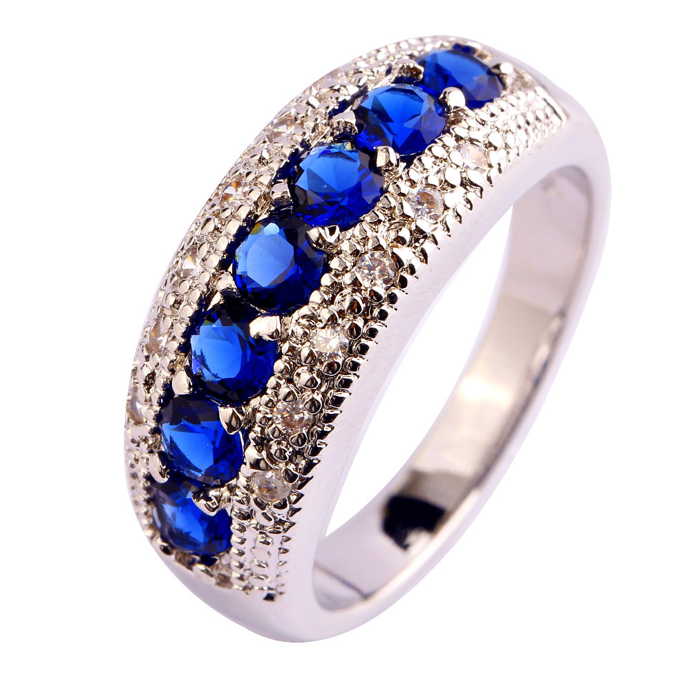 Кольцо с синим камнем