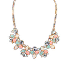 2014 New Colorful  Fashion Leaf Rhinestone Resin Short Women Collar Choker Necklace Statement Jewelry