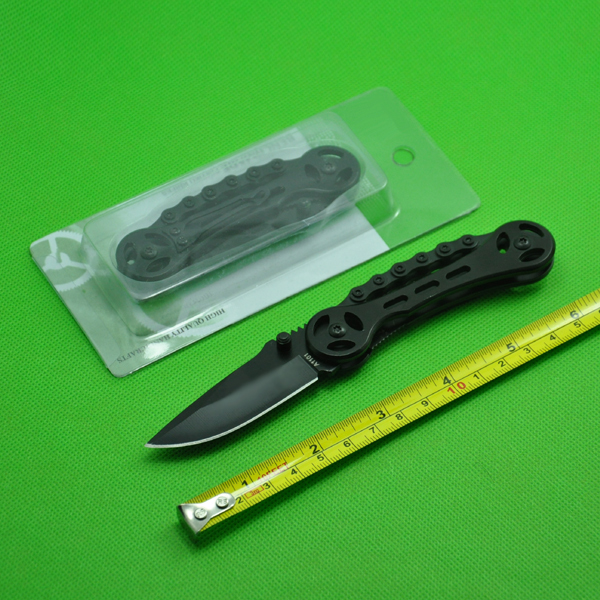 Top quality BENCH Folding Survival Knife Pocket knife 56HRC 440 hunting knife Tools Best Gift Hongkong