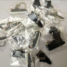 24pcs Lot yeezys350 Yeezys 350 boost PVC Key chain wallets chaveiro wholesale Free Shipping