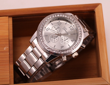 2015 Fashion Watch Geneva Unisex Quartz Watch Women Analog Wristwatches Bling Crystal Clocks Stainless Steel Watch