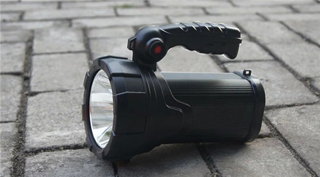 powerful led flashlight4