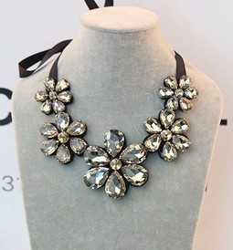 Star Jewelry 2014 Summer Fashion Elegant Gem Flower Choker Necklace Acrylic Collar Necklace For Women Wholesale