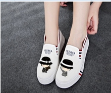 Foot wrapping women’s canvas shoes personalized hand-painted shoes girl bear flat grey low graffiti shoes comfortable cow muscle