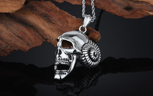 The new European and American personality skull titanium titanium steel jewelry pendant Gothic pendant foreign trade