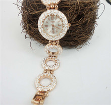 High Quality Rhinestone Quartz Women s Watch 1 Pc Retail Ladies Zinc Alloy Bracelet Watches In