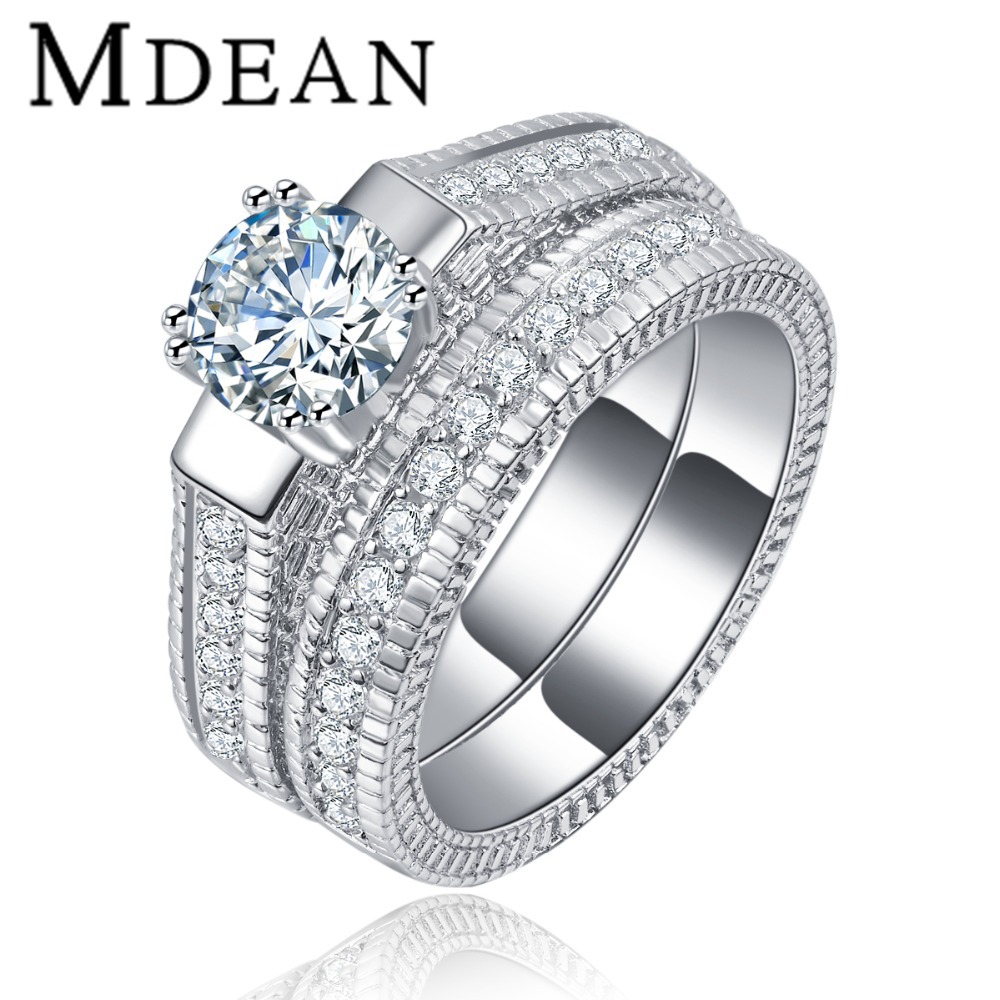 Wedding rings with engagement ring set piston