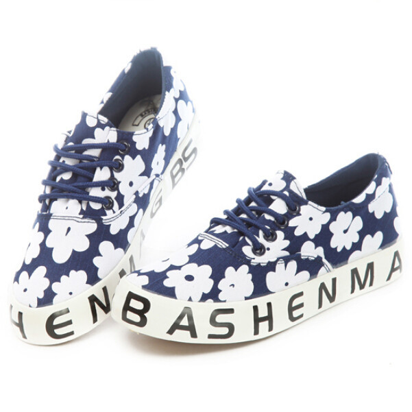 New Sweet Flower Print Lace Up Women Sneakers Fashion Casual Low Top Canvas Shoes Black Letter
