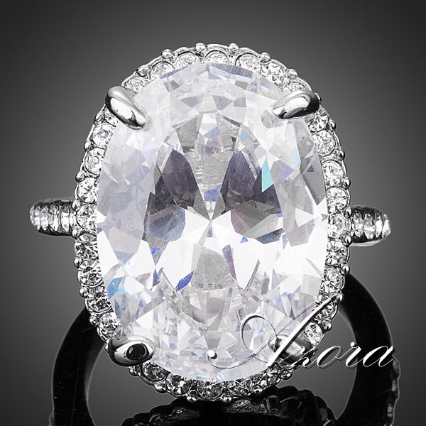 AZORA New Fashion Design With Big Clear Swiss Cubic Zirconia Egg Shaped Engagement Ring TR0130