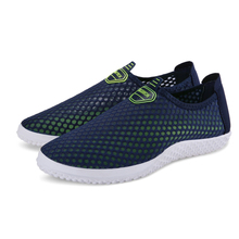 Breathable light weight zapatillas hombre summer outdoor men casual shoes,low heel female fashion flats casual water beach shoes