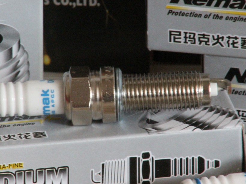 Replacement Parts Platinum iridium spark plug car candle for mazda HAPPIN FAMILY 323 1 3L 1