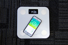 Yunmai mini smart weighing scale digital scale Body fat scale health electronic scale support Android4.3 IOS7.0 Bluetooth 4.0