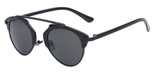 2015 New Christina Summer Fashion Vintage Metal Female Cateyes Eyewear So Real Luxury Brand Women Designer
