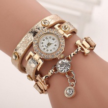Fashion Casual Long Leather Strap watches Women Popular Jewelry Ethnic Style Surround the Wrist Quartz Watch Clock Golden HH1643