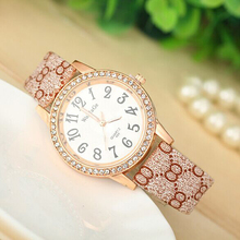 Ladies relojes moda, 2015 nueva tabla para mujer, ocio de moda, set elegante barrena, cara redonda, correa de cuero, el de favorite girl