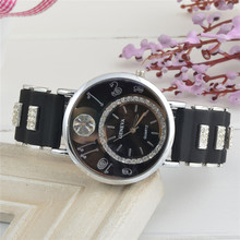 Moda de la mujer reloj de cuarzo, con incrustaciones con una exquisita del dial del diamante, correa, elaborar relojes. envío gratis