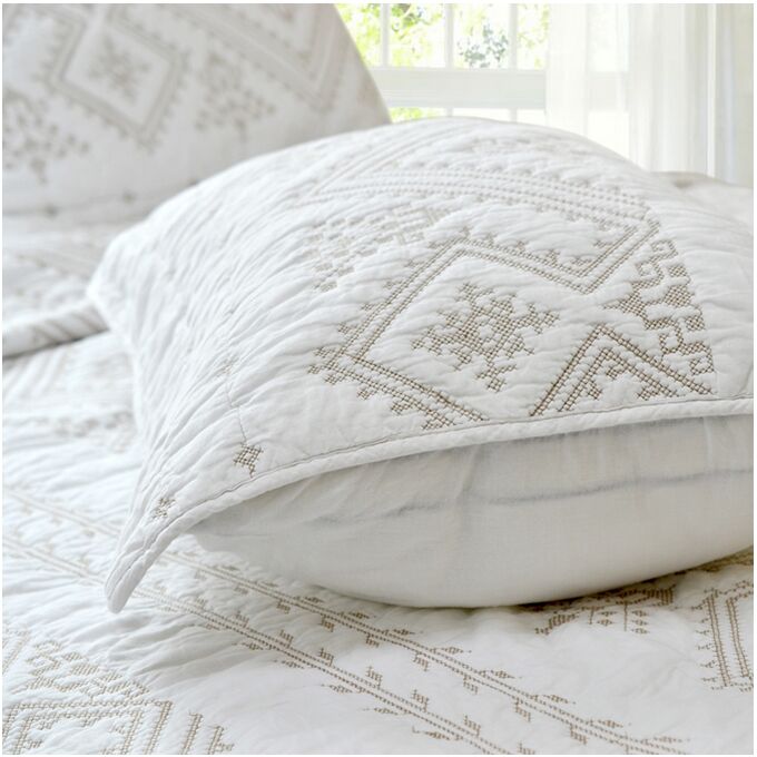Free shipping 3pcs 100cotton elegant European style white embroidery patchwork quilt&pillow