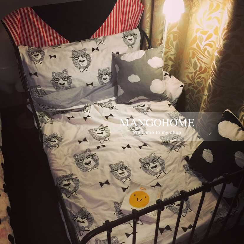4pcs-set-Cotton-Baby-crib-bedding-set-with-Quilt-Cover-Bed-Sheet-Pillowcase-Cute-Cartoon-Cat-Glasses-Pattern-for-girl-boy-8.jpg