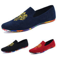 2016 New fashion Slip-On Totem Printing Flats Men Shoes Nubuck Leather Driving Shoe Loafers Mocassins Male Boat shoes Zapatos
