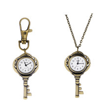 Encantador de bronce Vintage Key diseño relojes de cuarzo mujeres collar de regalo del Vintage reloj de bolsillo llaveros llaveros